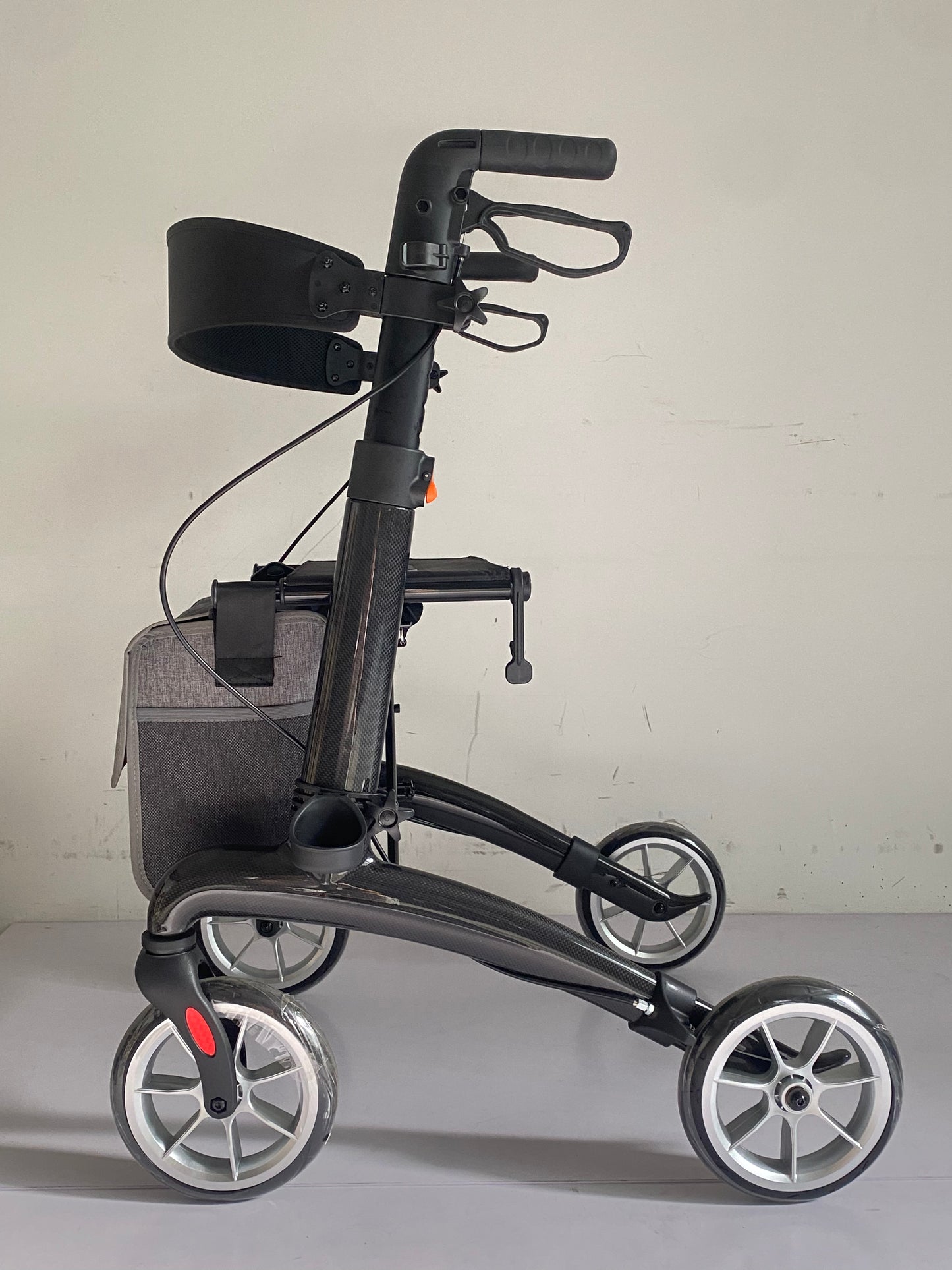 MN8890 Light Bariatric Carbon Fiber Rollator Folding Walker