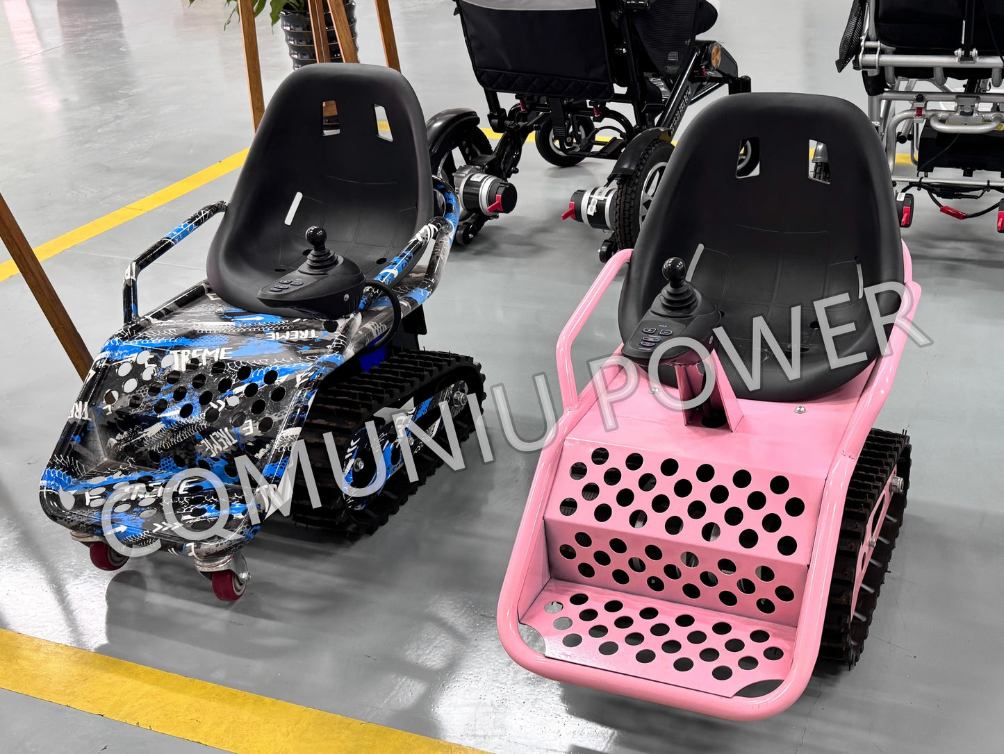 MN-GK01 Mini Electric Tracked Tank Drivable Vehicle Amusement Rides Park Go-Kart All Terrain Go Kart for Kids