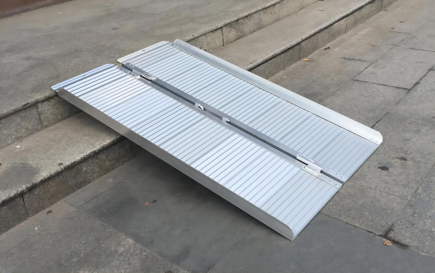 MN2200 Heavy Duty Aluminum Alloy Foldable Wheelchair Ramp