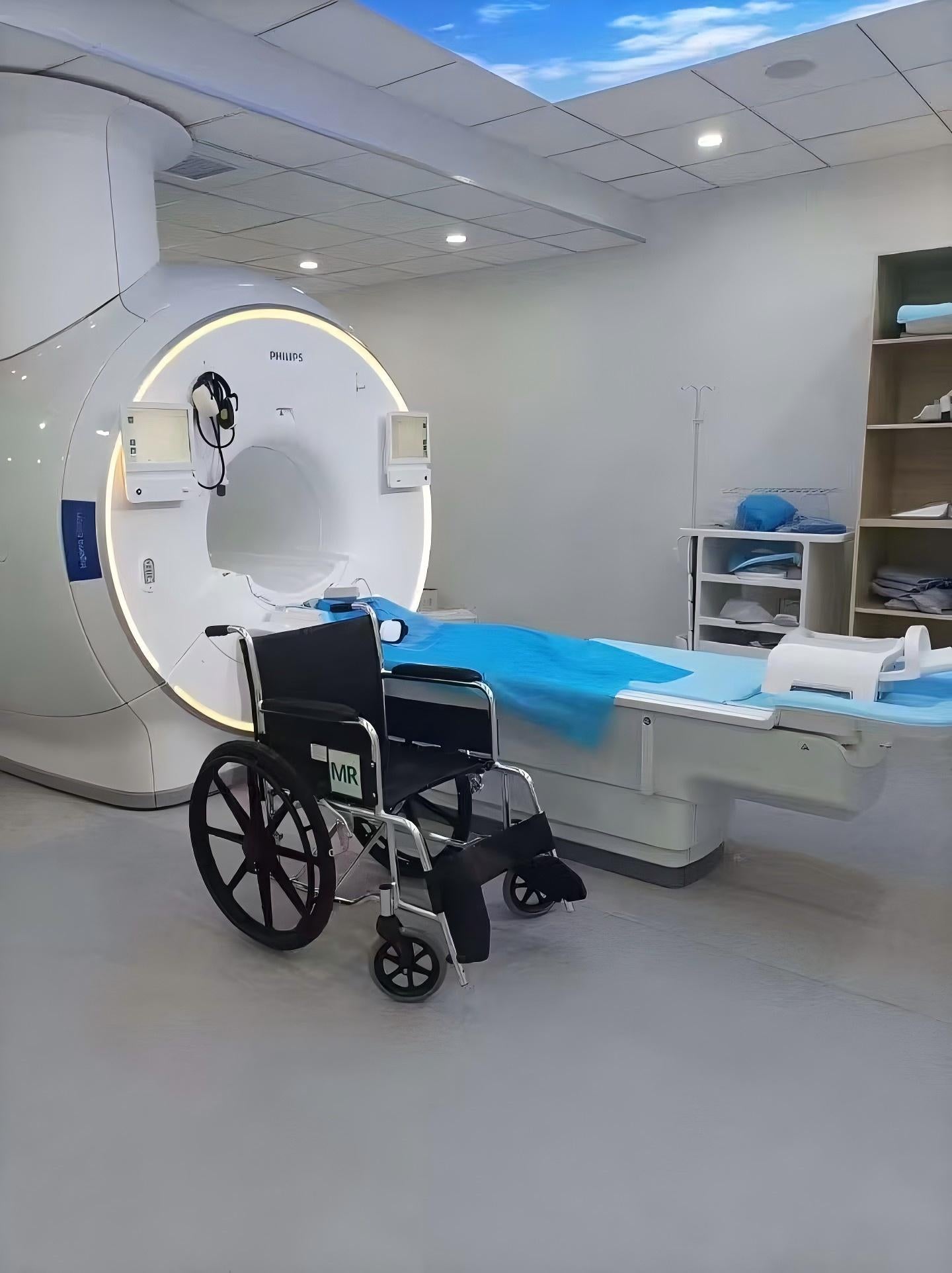 MN-MR01 MRI Compatible Non-Magnetic Aluminum Alloy Wheelchair for Hospital Use