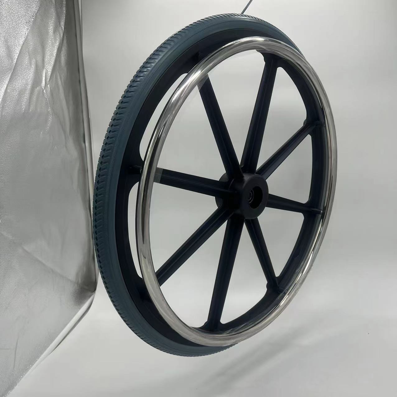 MN20-R8P 24 Inch Wheelchair Parts Rear Wheel
