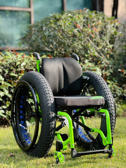MN-BWR01 Wheelchair Parts 24 Inch Wheelchair Rear Wheel Beach Fat Tire for Wheelchair