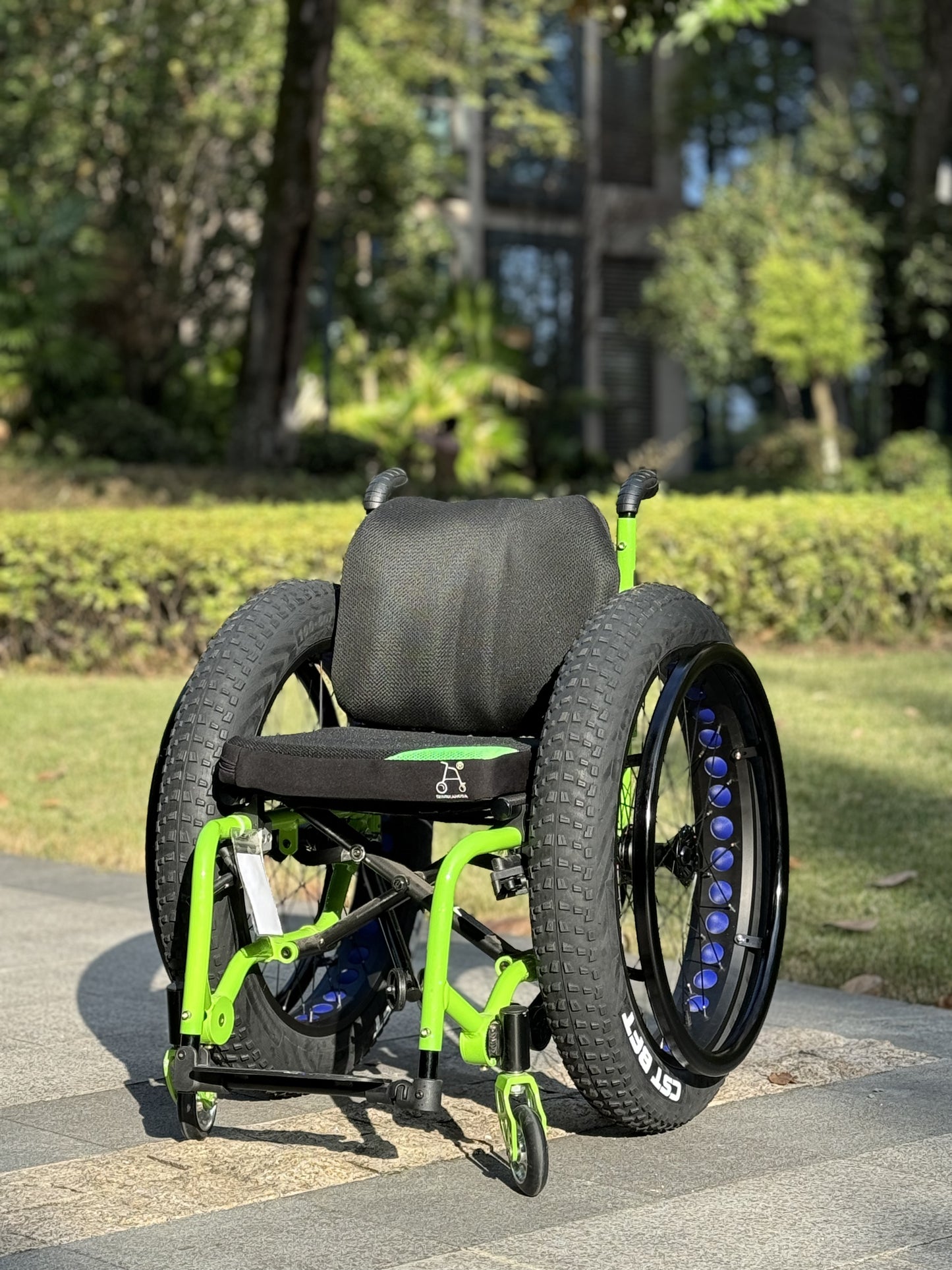 MN-BWR01 Wheelchair Parts 24 Inch Wheelchair Rear Wheel Beach Fat Tire for Wheelchair