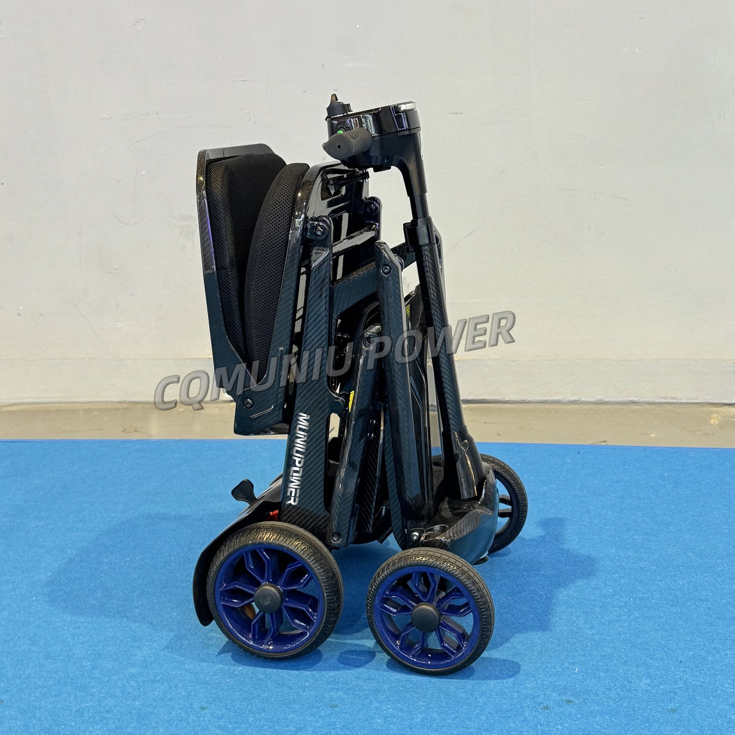 MNS2501 Lightweight Folding All Carbon Fiber Electric Mobility Scooter