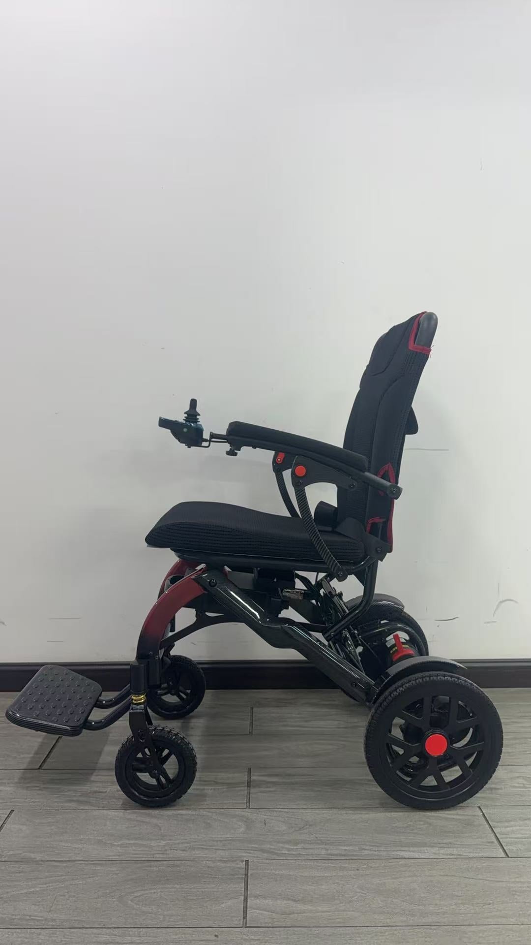 MN04 Lightweight Semi Carbon Fiber Aluminum Alloy Electric Wheelchair