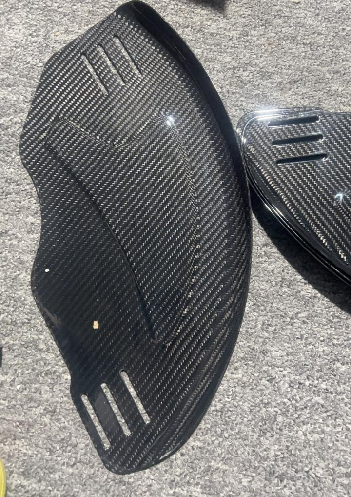 MN-B03-C Wheelchair Parts Carbon Fiber Side Guard for Sports Wheelchair