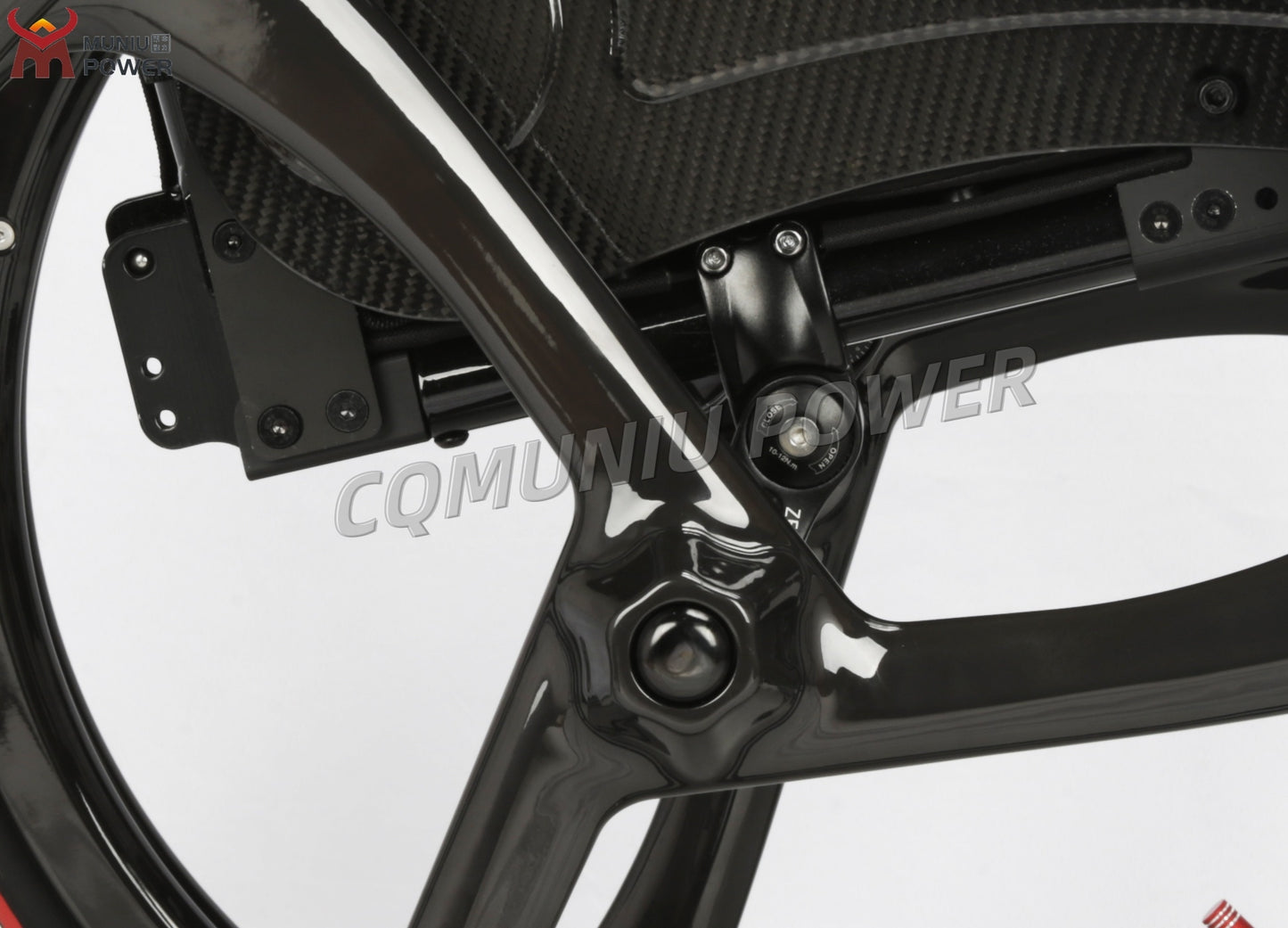 MN9882L Lightweight Carbon Fiber Sport Wheelchair