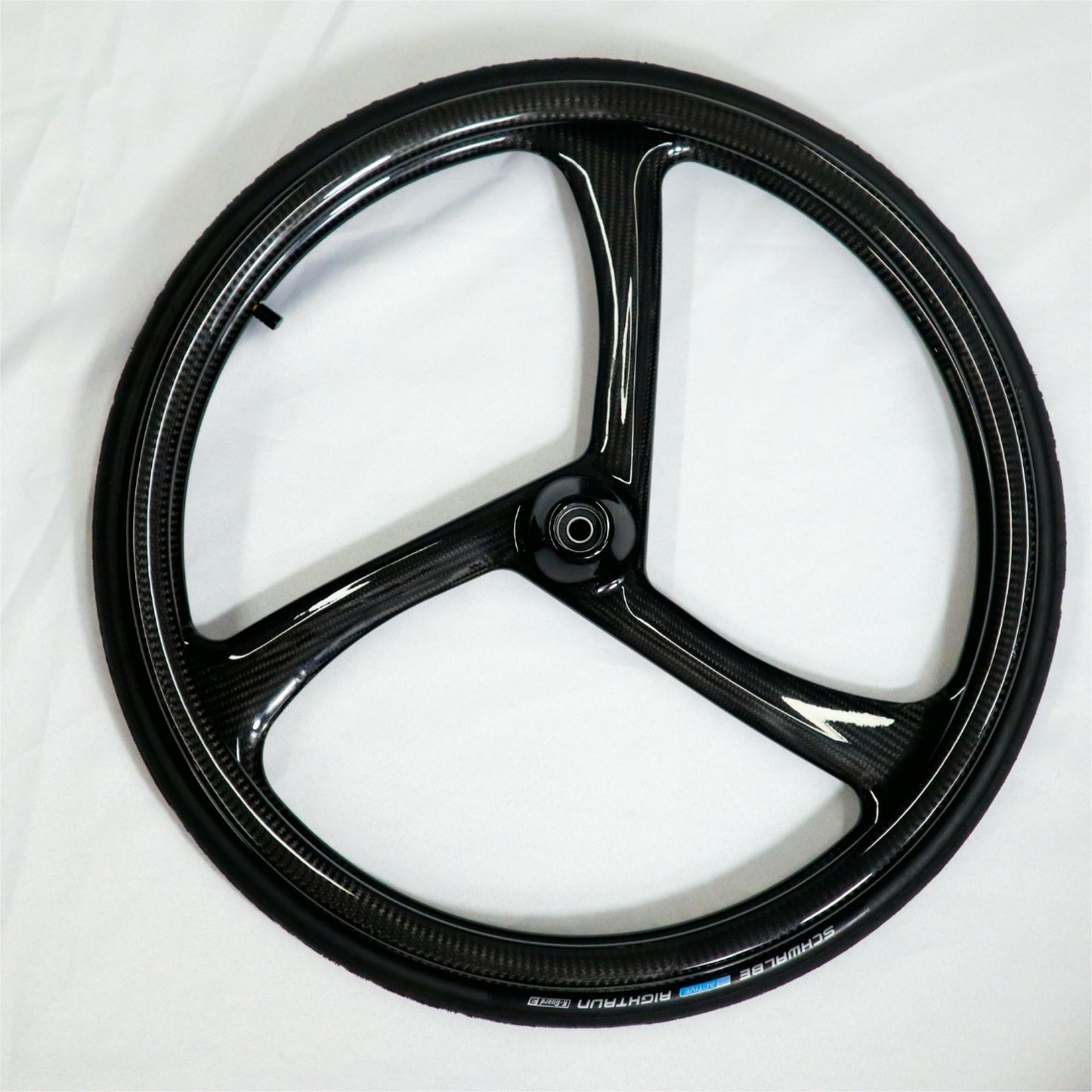 MN20-R7C Wheelchair Parts 24 Inch Carbon Fiber Manual Wheelchair Rear Wheel Tyre