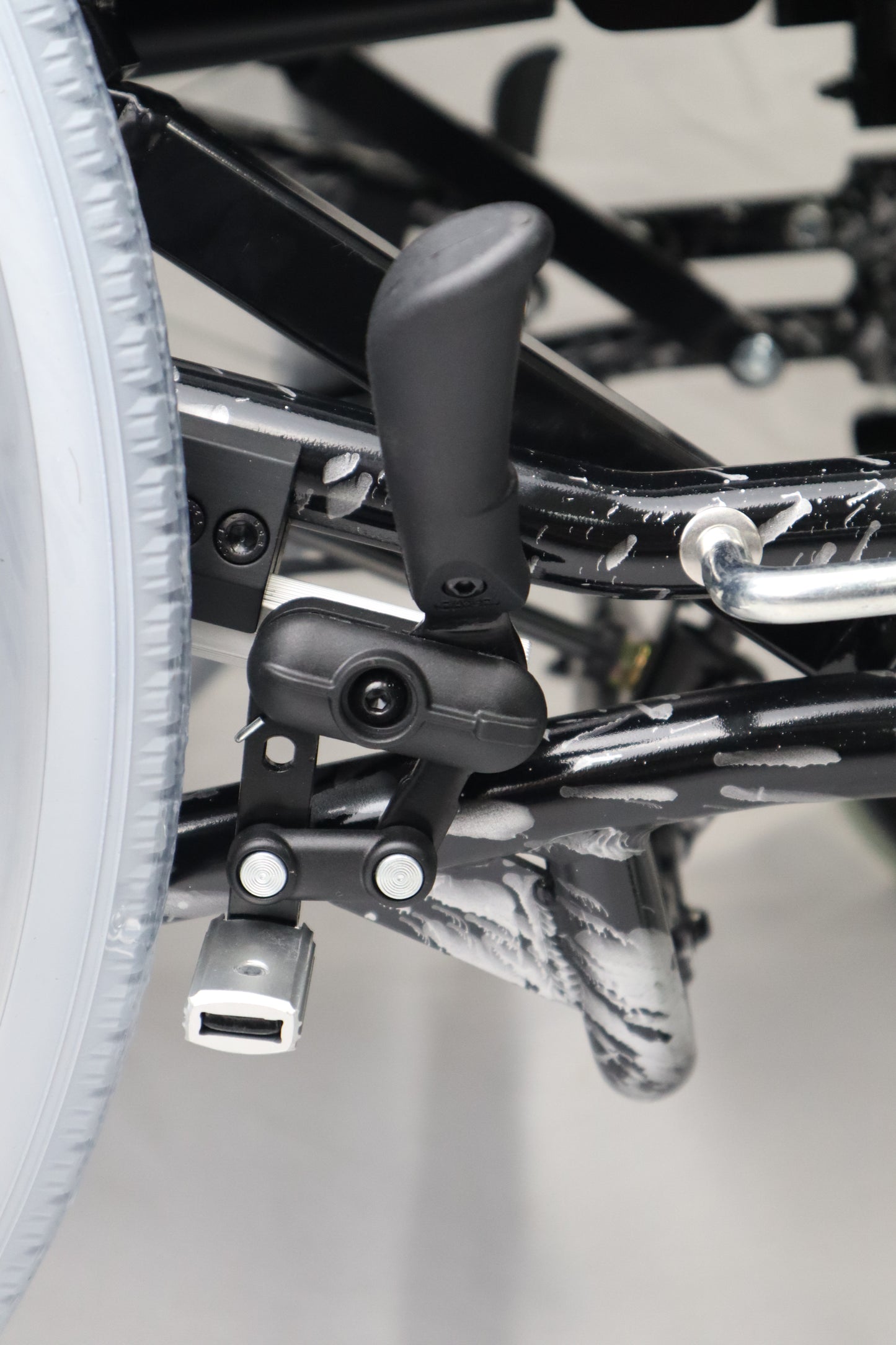 MN10 High Back Manual Tilt Wheelchair